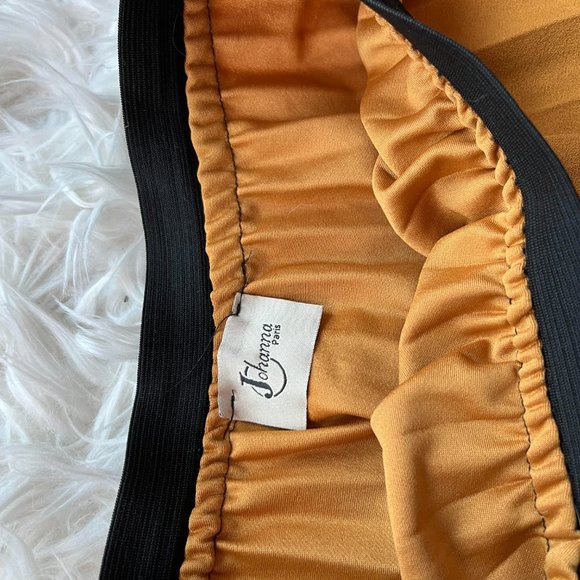 Johanna Paris - Midi Mustard Yellow Skirt with Elastic Waistband - Picture 2 of 3